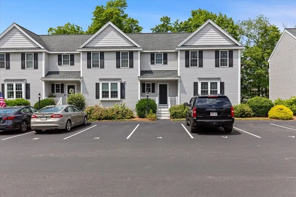 $495,000 | 4 Cassidy Place, Unit 4, Bridgewater, MA 02324