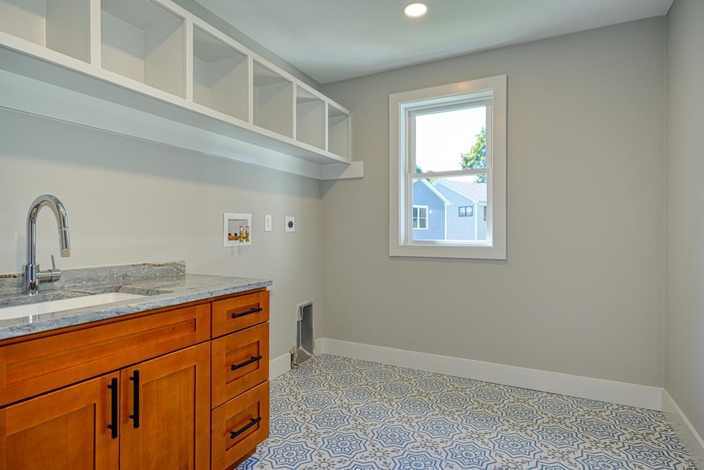 257 Beal Road Waltham, MA 02453 - Photo 26 of 36