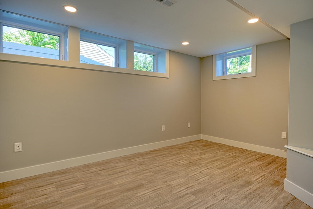 257 Beal Road Waltham, MA 02453 - Photo 27 of 36