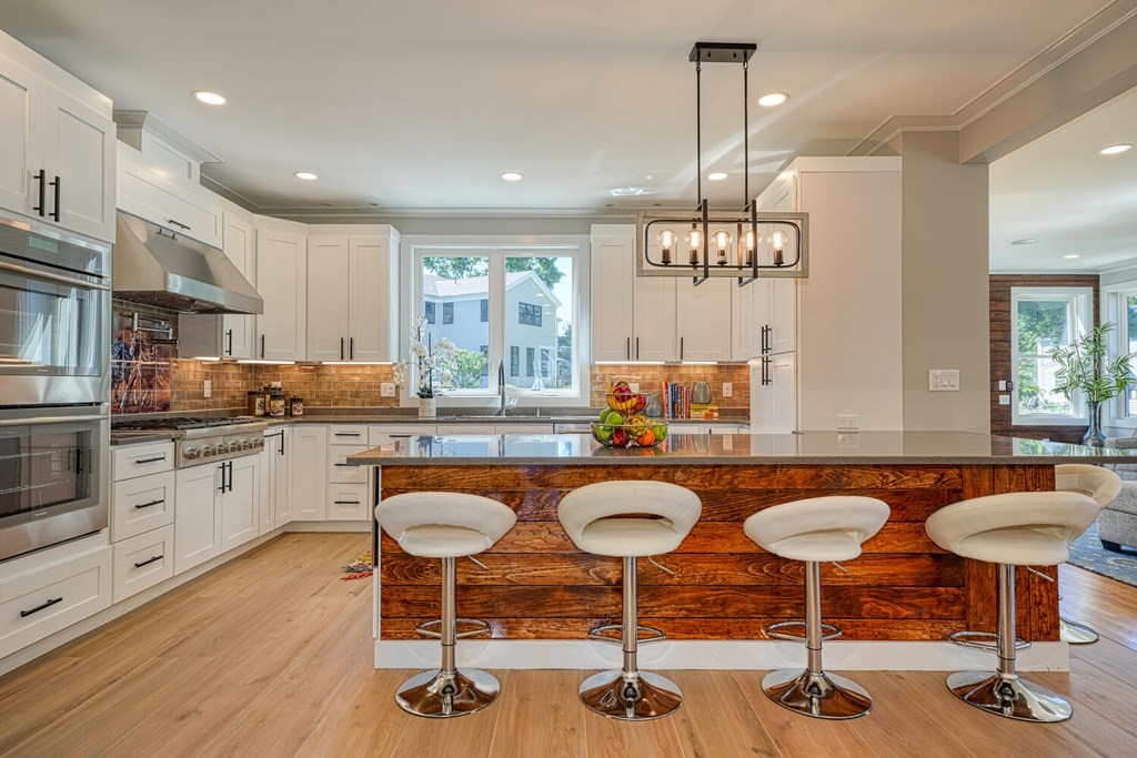 257 Beal Road Waltham, MA 02453 - Photo 7 of 36