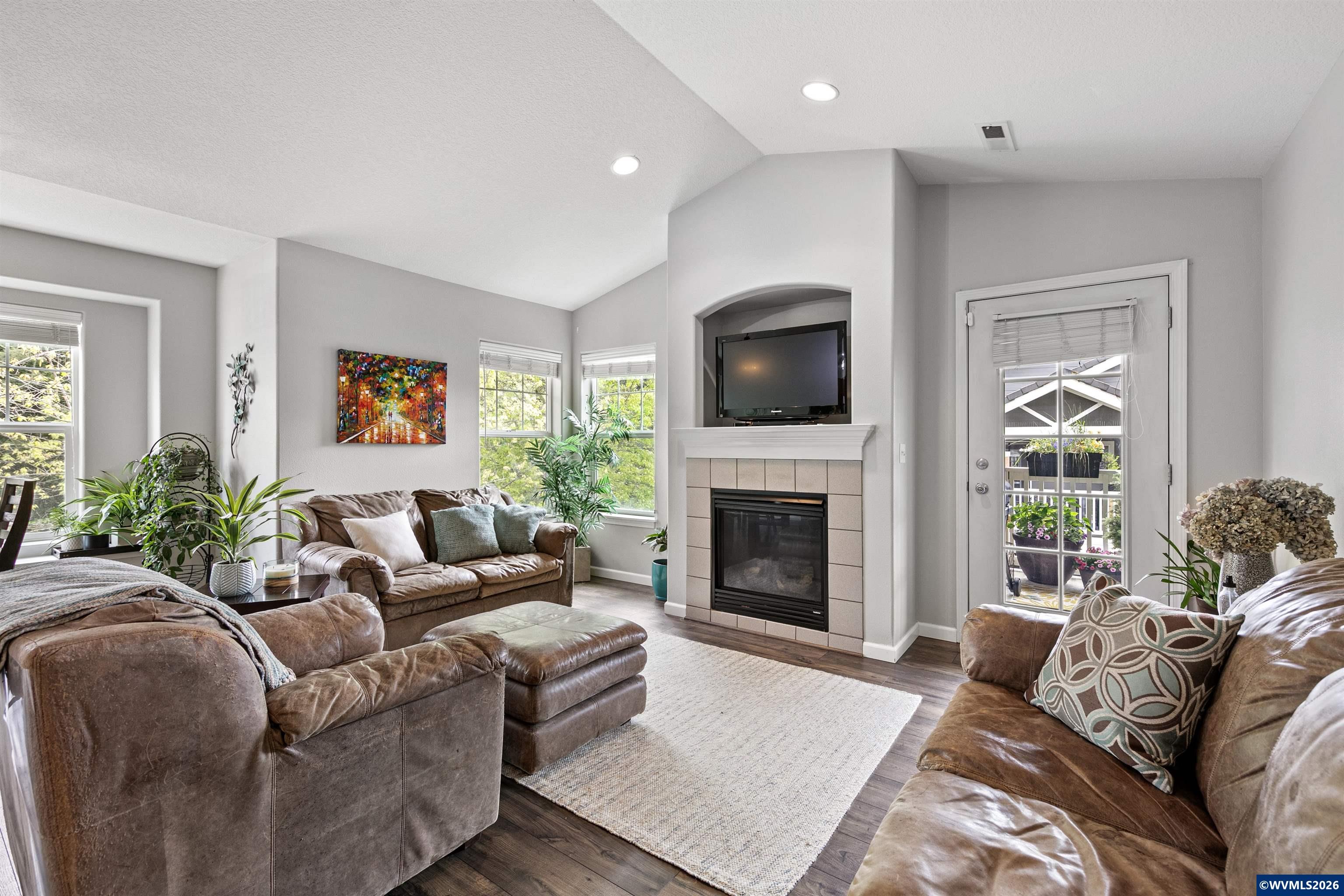 30366 Southwest Ruth Street Wilsonville, OR 97070 - Photo 16 of 24