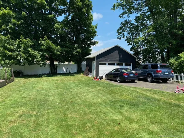 $355,000 | 35 Stillwold Drive, Wethersfield, CT 06109