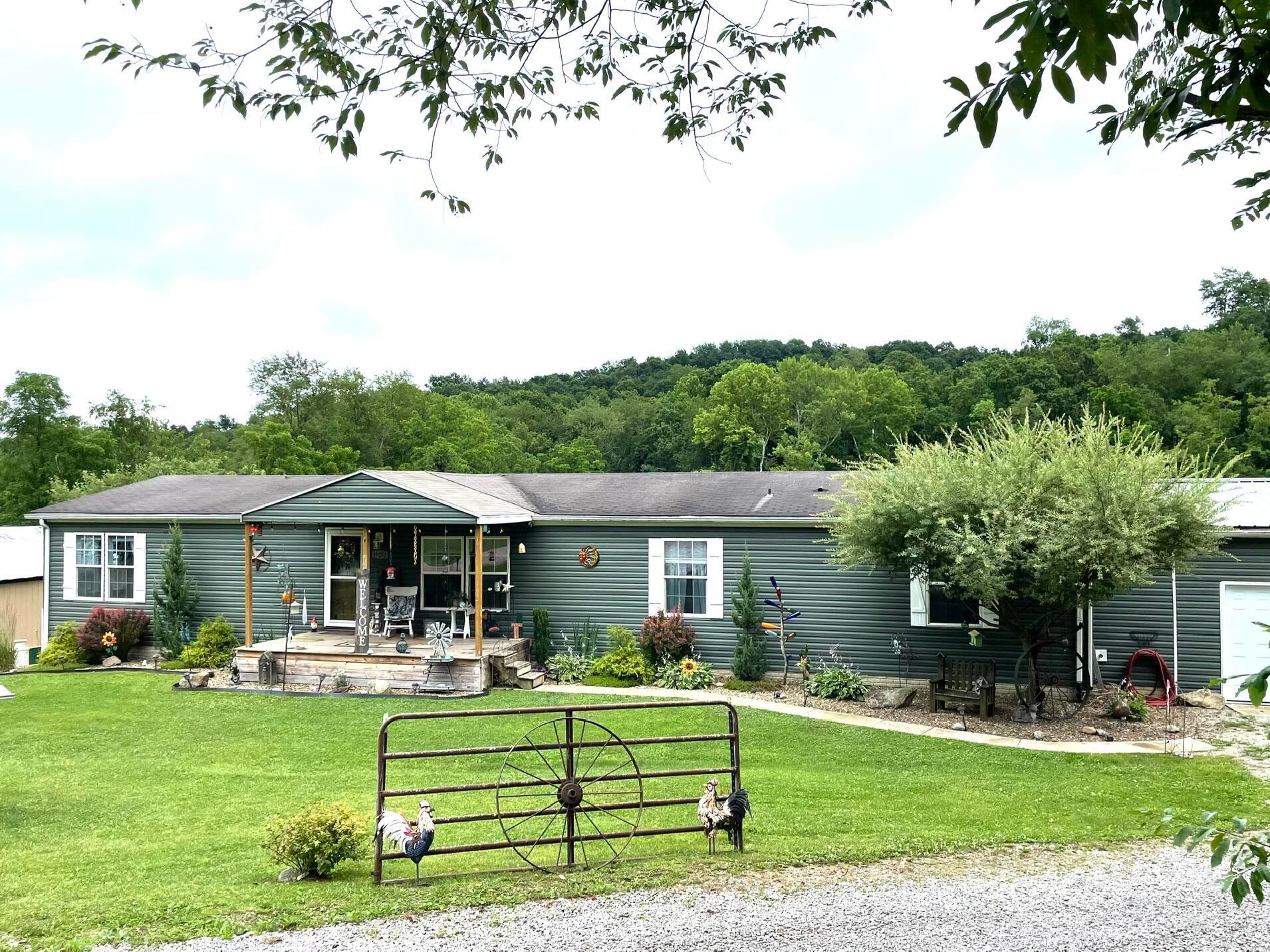 16282 Cox Road Logan, OH 43138 - Photo 4 of 40 IMG_9329