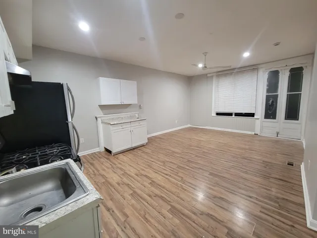 $1,650 | 1217 Hollins Street, Unit 1, Baltimore, MD 21223