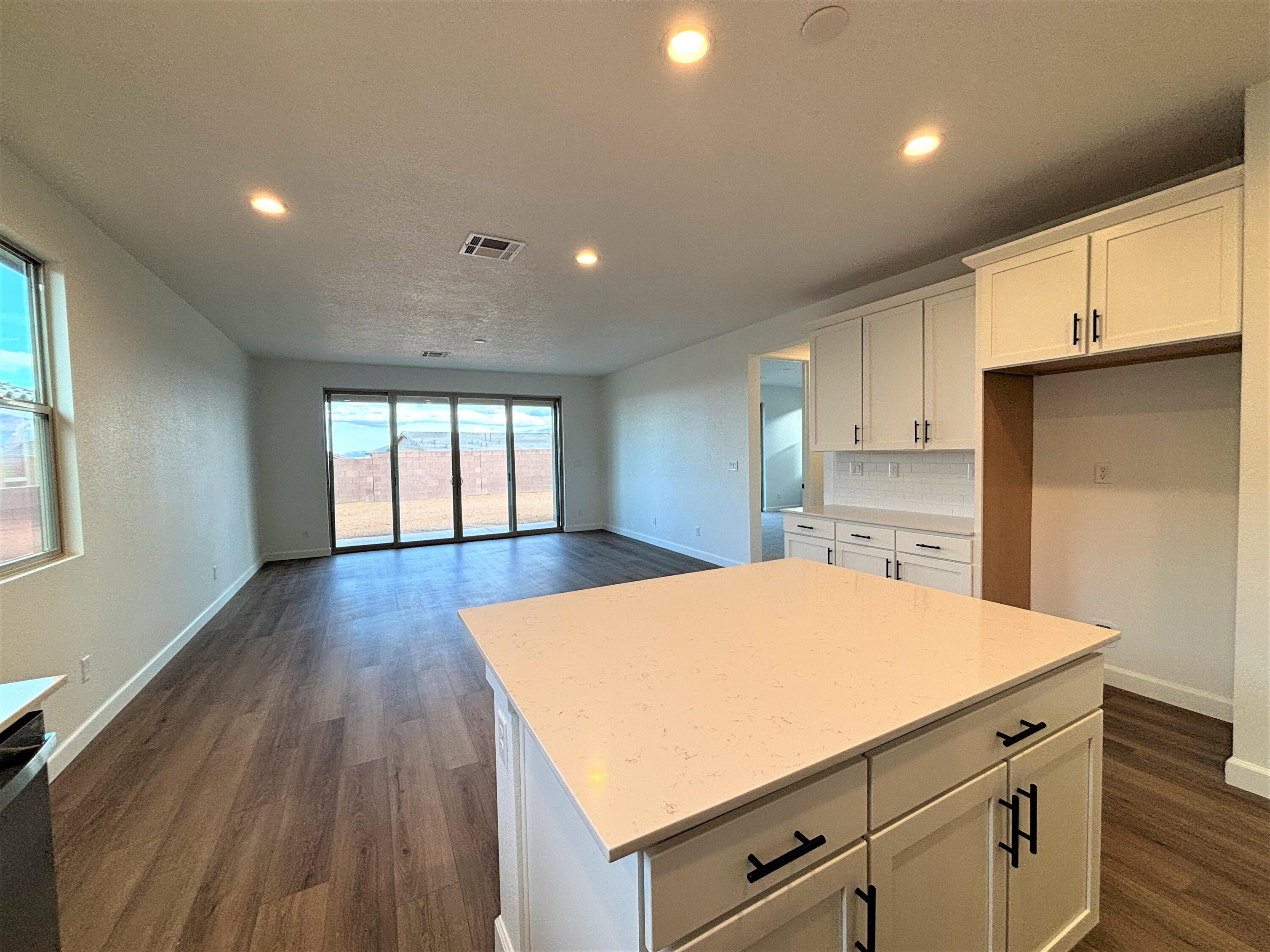 5436 Blazing Star Street Northeast Rio Rancho, NM 87144 - Photo 9 of 19 Gallery Image 9