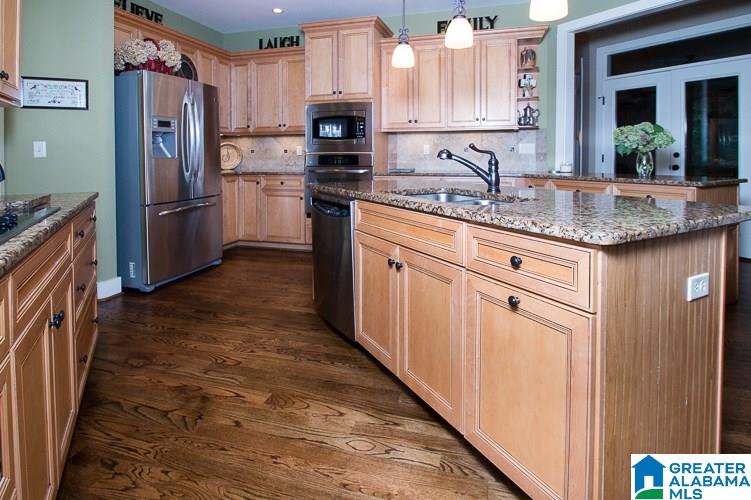 243 Christopher Cove Sterrett, AL 35147 - Photo 8 of 41