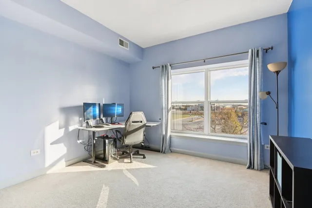 $260,000 | 7050 183rd Street, Unit 302, Tinley Park, IL 60477