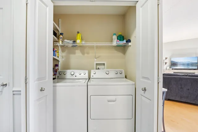 $260,000 | 7050 183rd Street, Unit 302, Tinley Park, IL 60477