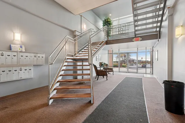 $260,000 | 7050 183rd Street, Unit 302, Tinley Park, IL 60477