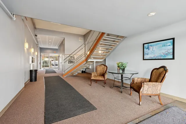 $260,000 | 7050 183rd Street, Unit 302, Tinley Park, IL 60477