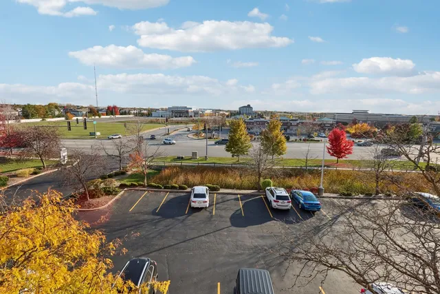 $260,000 | 7050 183rd Street, Unit 302, Tinley Park, IL 60477