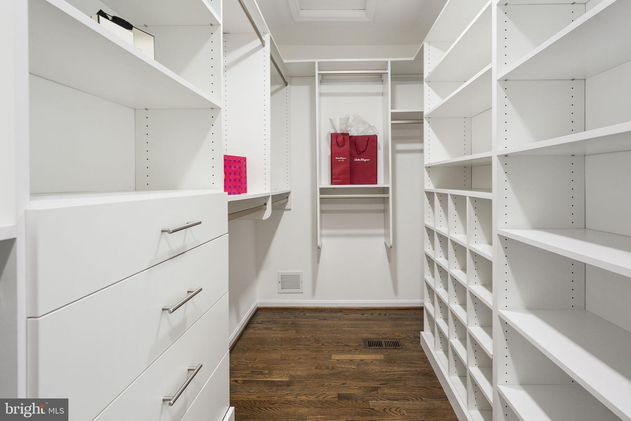 1288 Golden Eagle Drive Reston, VA 20194 - Photo 14 of 77 Customized Primary closet