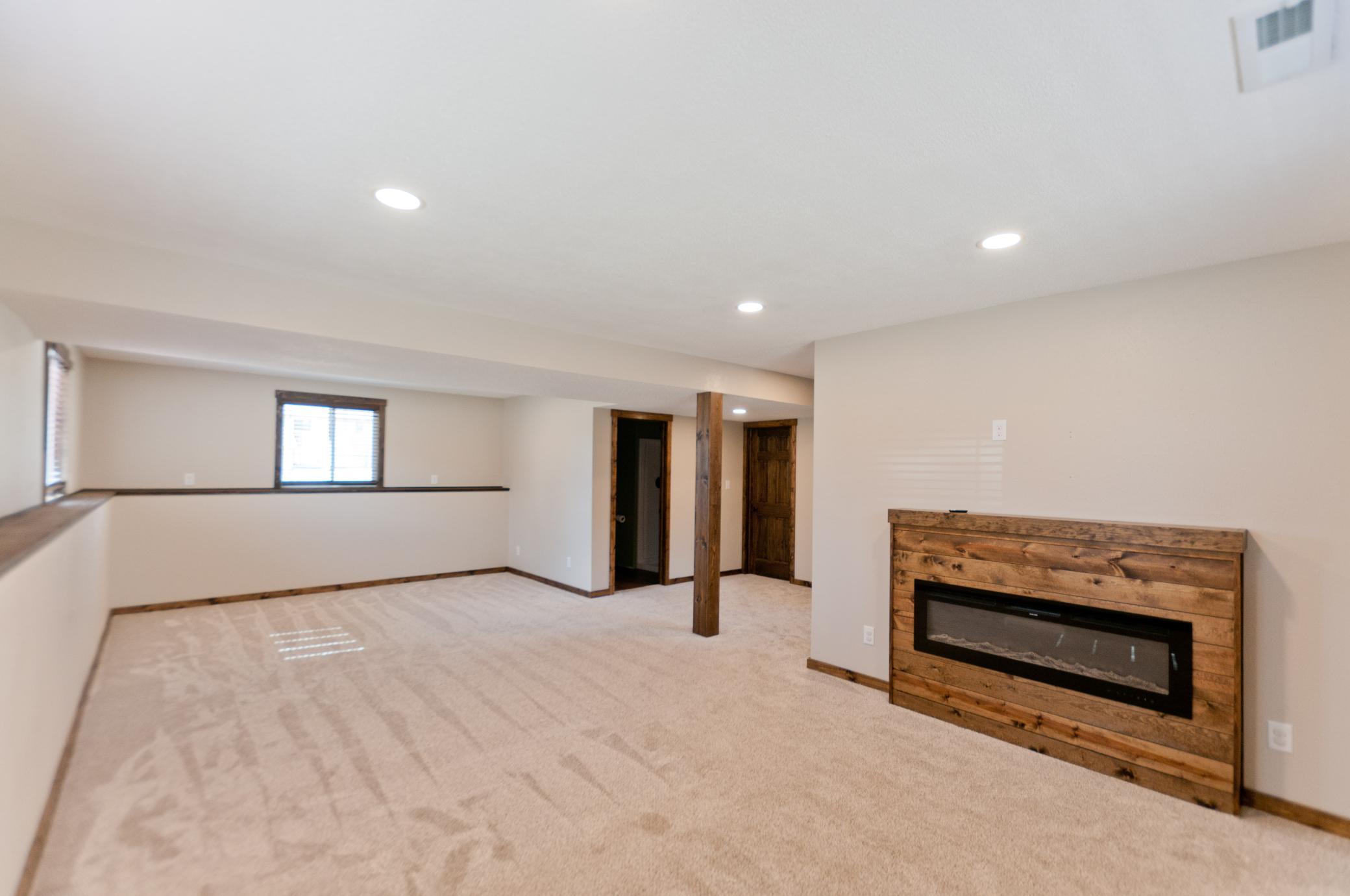 932 Yorkshire Avenue Rice Lake, WI 54868 - Photo 23 of 28