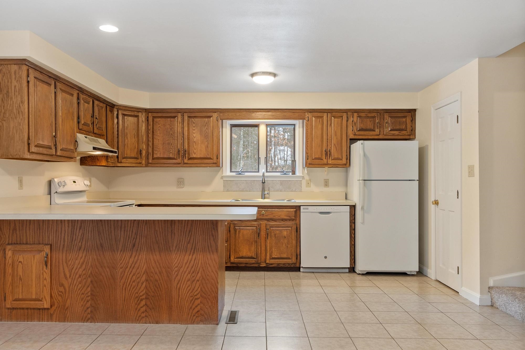 153 Coffin Road, Unit 24 Epping, NH 03042 - Photo 10 of 31