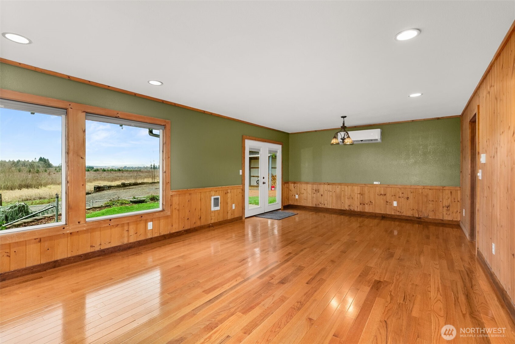 1746 Military Road Centralia, WA 98531 - Photo 13 of 39