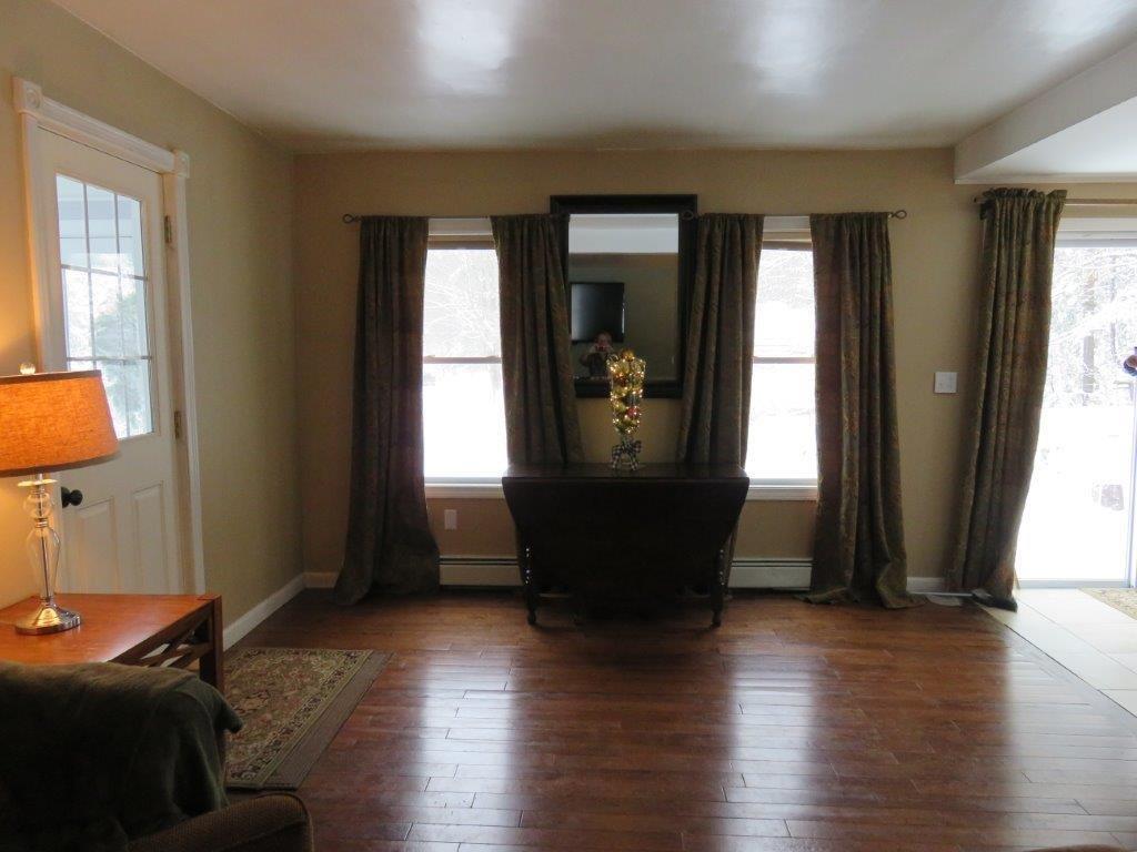 25 Auburn Street Springvale, ME 04083 - Photo 9 of 22 Photo