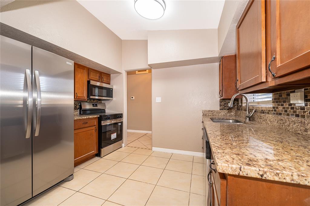 3913 Pine Ridge Road Orlando, FL 32808 - Photo 15 of 28 Gallery Image 15