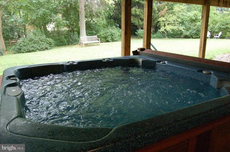 15 Thorburn Road North Potomac, MD 20878 - Photo 22 of 30 6 person hot tub