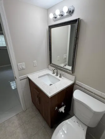 $1,975 | 9911 Sandalfoot Boulevard, Unit 105, Boca Raton, FL 33428