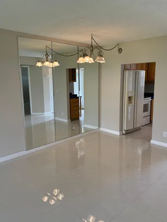 $1,975 | 9911 Sandalfoot Boulevard, Unit 105, Boca Raton, FL 33428