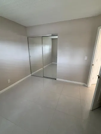 $1,975 | 9911 Sandalfoot Boulevard, Unit 105, Boca Raton, FL 33428