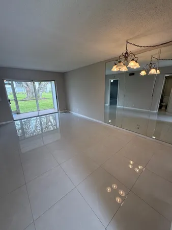 $1,975 | 9911 Sandalfoot Boulevard, Unit 105, Boca Raton, FL 33428