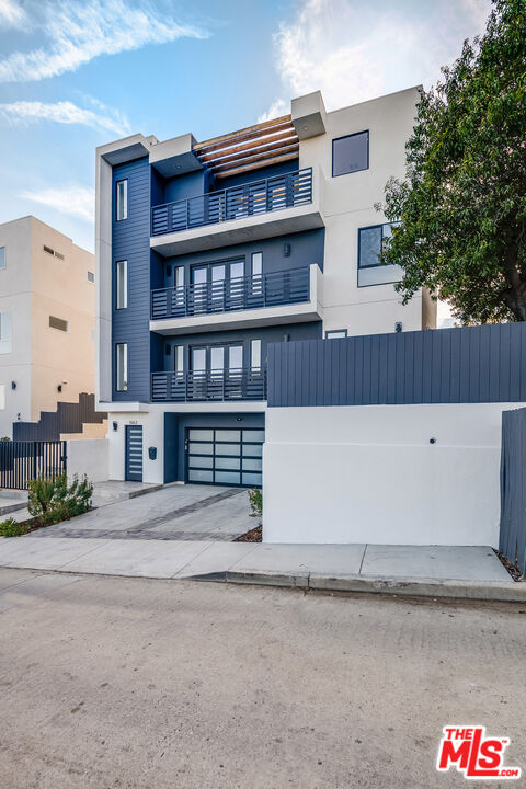 1663 Sargent Court Los Angeles, CA 90026 - Photo 4 of 20 a view of parking space
