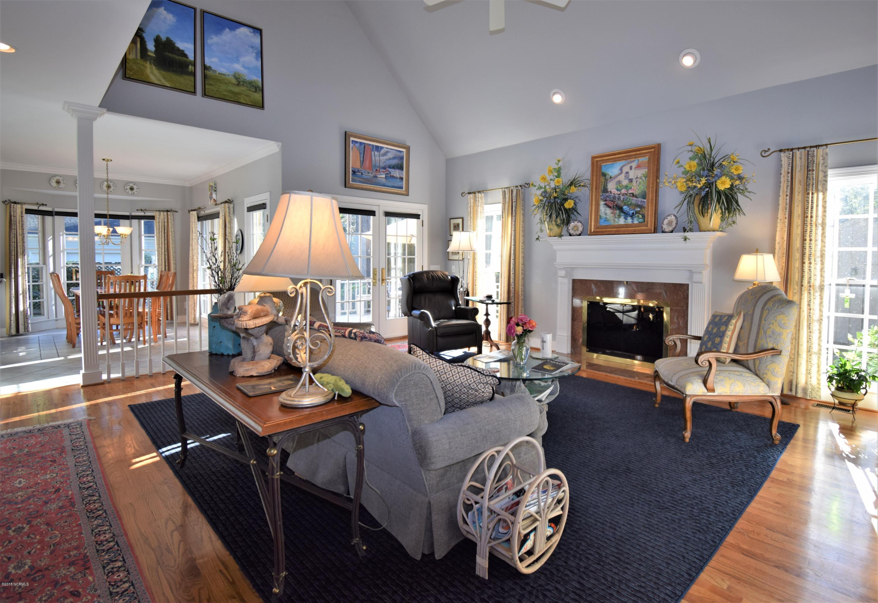 307 Crown Point Road Greenville, NC 27858 - Photo 3 of 27 DSC_2142