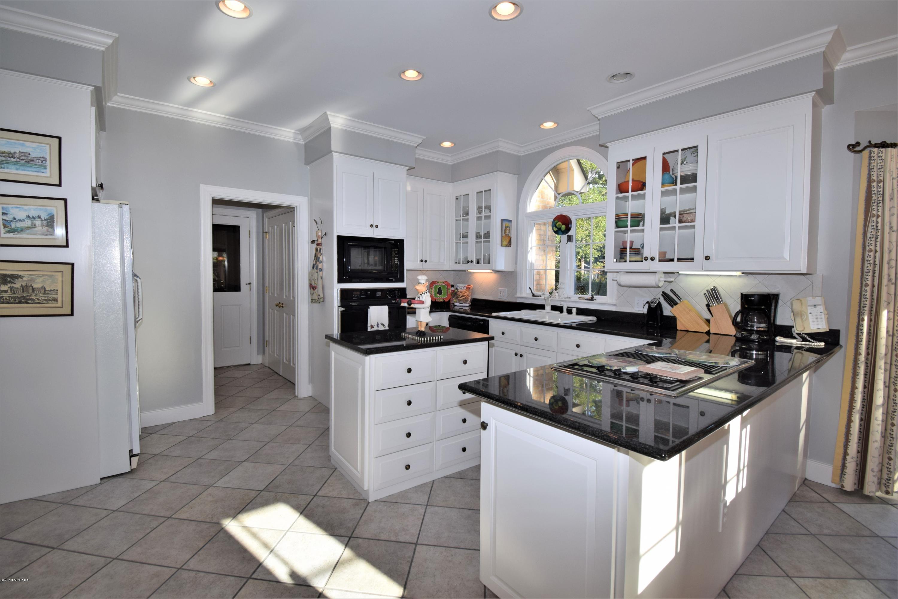 307 Crown Point Road Greenville, NC 27858 - Photo 8 of 27 DSC_2156