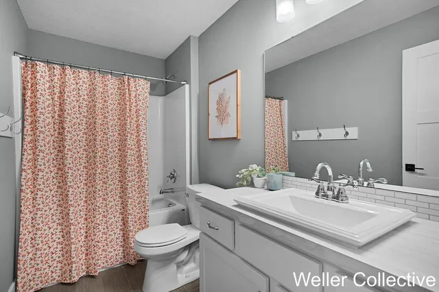 $600,000 | 10724 Winnie Lane, Allendale, MI 49401