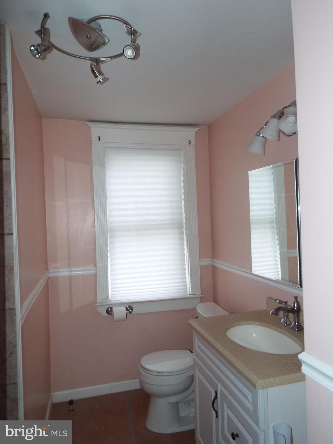 220 Ashby Road Upper Darby, PA 19082 - Photo 11 of 27 Updated hall bath