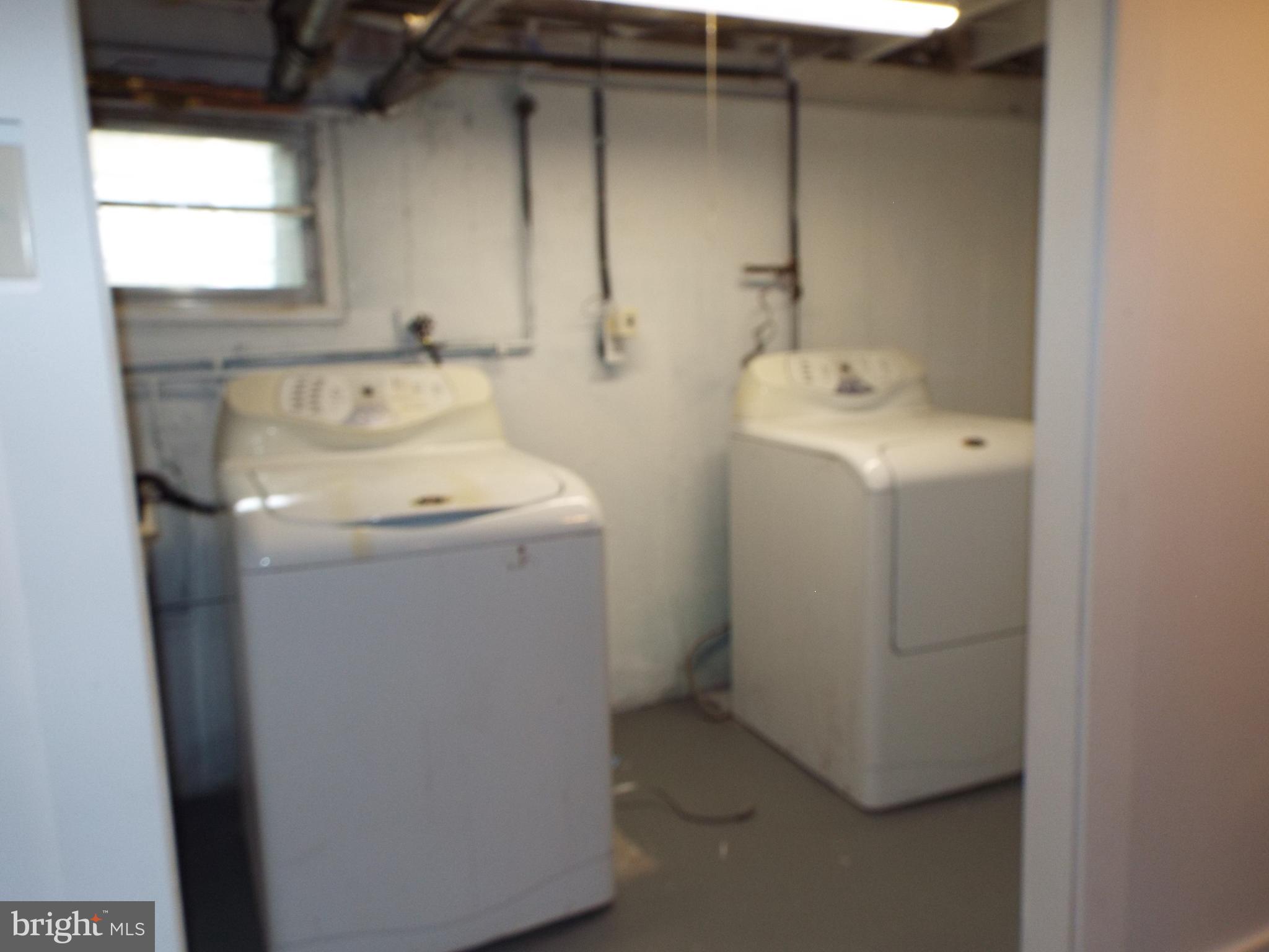 220 Ashby Road Upper Darby, PA 19082 - Photo 18 of 27 Laundry room