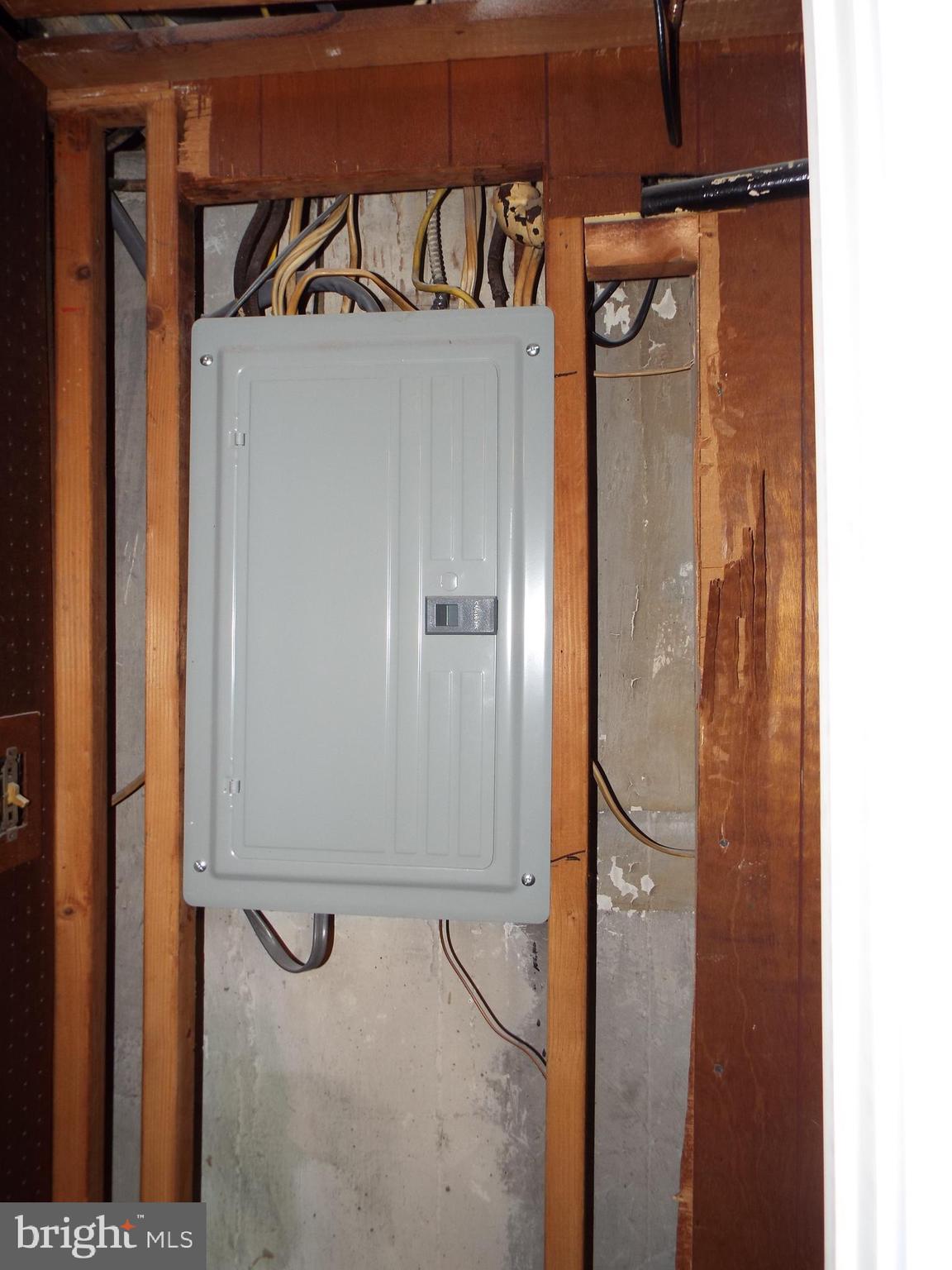220 Ashby Road Upper Darby, PA 19082 - Photo 24 of 27 Updated Electric