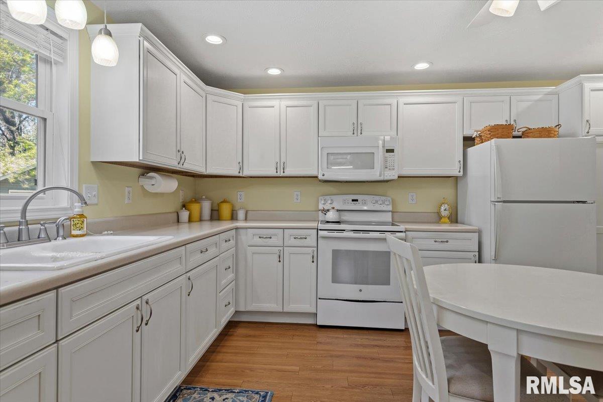 291 South Prospect Street Waverly, IL 62692 - Photo 11 of 42