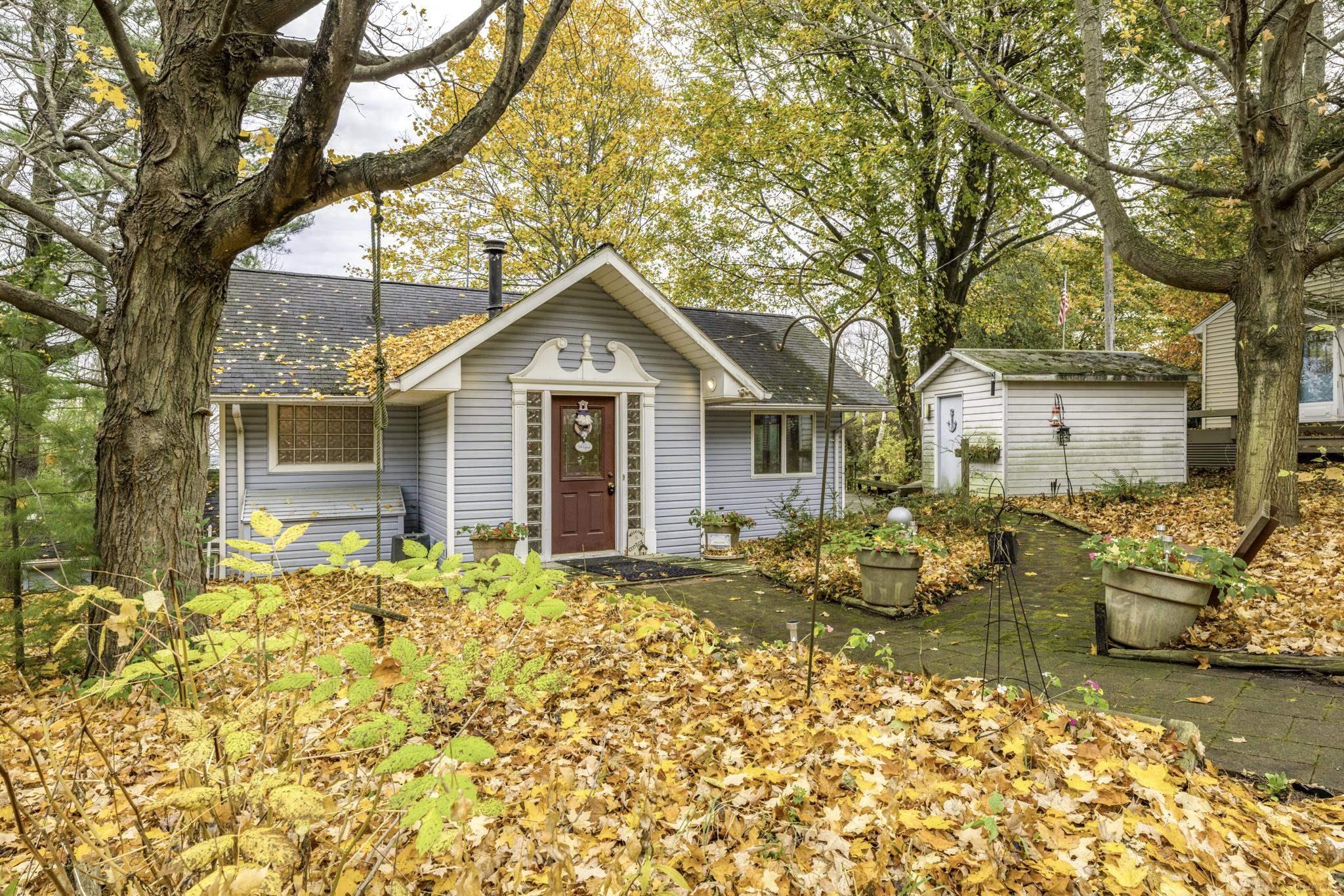 1893 South Lakeshore Road Carsonville, MI 48419 - Photo 11 of 72 Welcome Home
