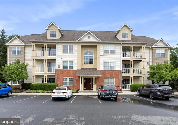 $2,100 | 6344 Springwater Terrace, Unit 1141, Frederick, MD 21701
