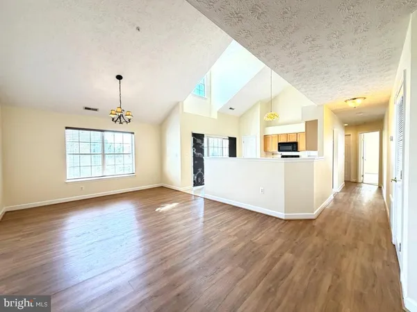 $2,100 | 6344 Springwater Terrace, Unit 1141, Frederick, MD 21701