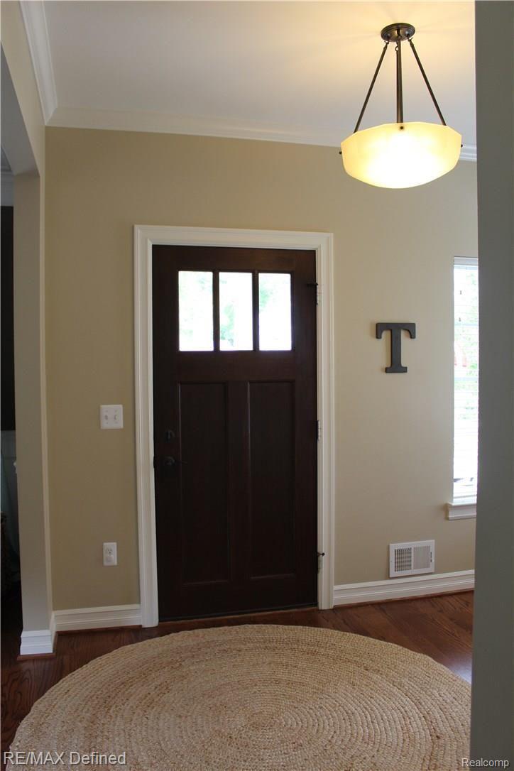 328 Woodside Road Royal Oak, MI 48073 - Photo 3 of 50 1b.JPG