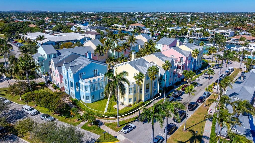 2825 Marina Circle, Unit 2825 Lighthouse Point, FL 33064 - Photo 3 of 48 Photo 3