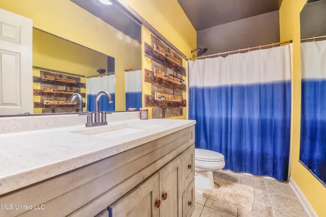 $350,000 | 196 Moore Crossing South, Byhalia, MS 38611