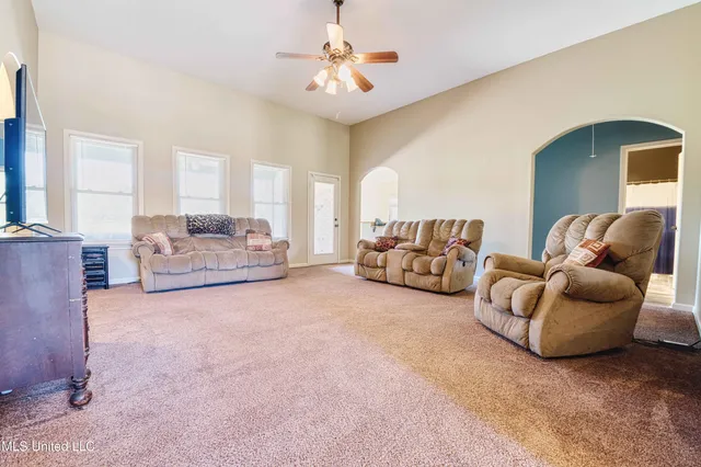 $350,000 | 196 Moore Crossing South, Byhalia, MS 38611