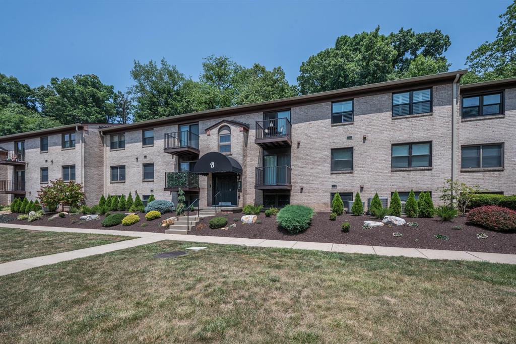 300 Gilkeson Road, Unit 7B Pittsburgh, PA 15228 - Photo 2 of 38 Gallery Image 2