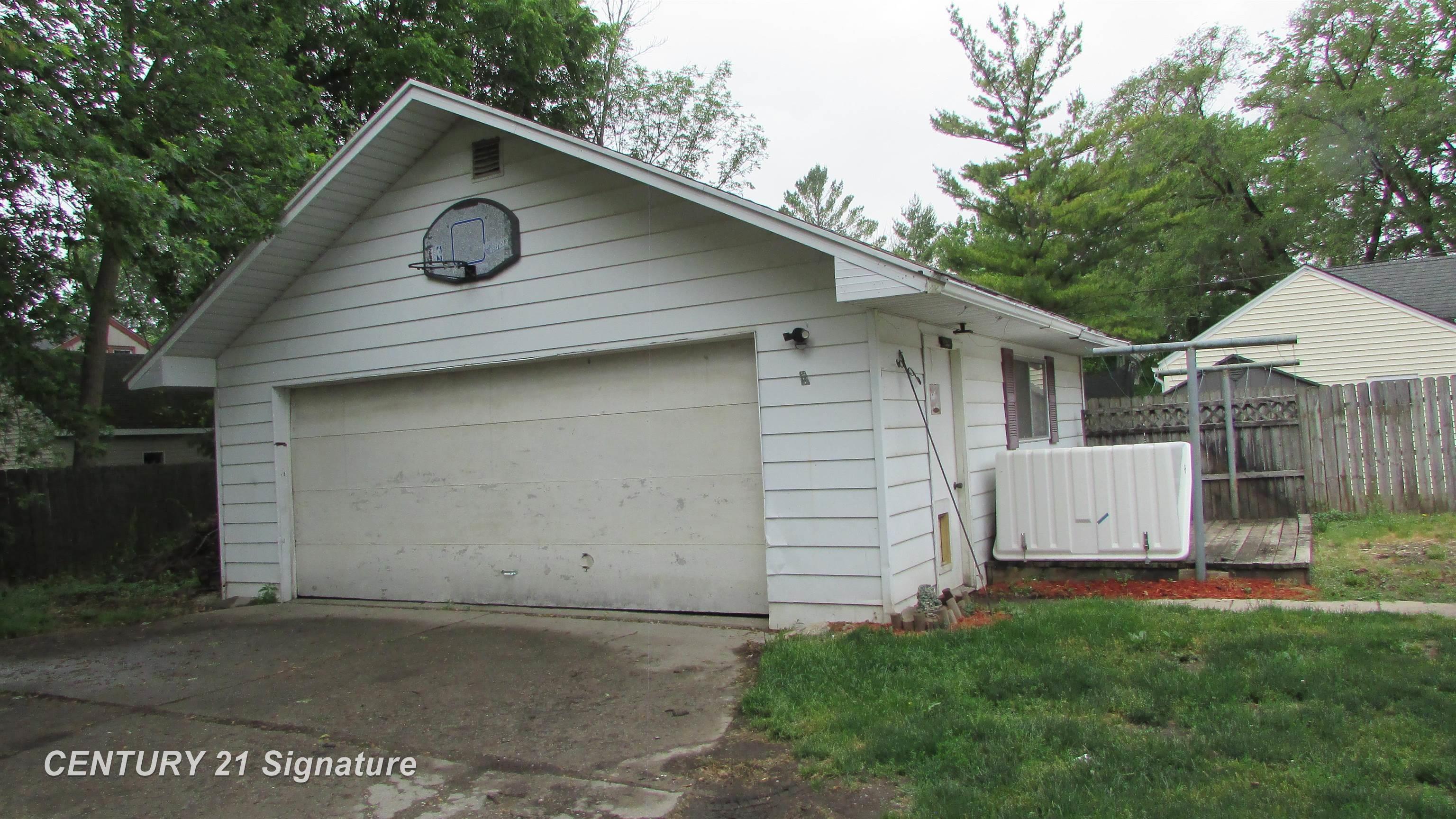 620 East Washington Road Freeland, MI 48623 - Photo 23 of 28