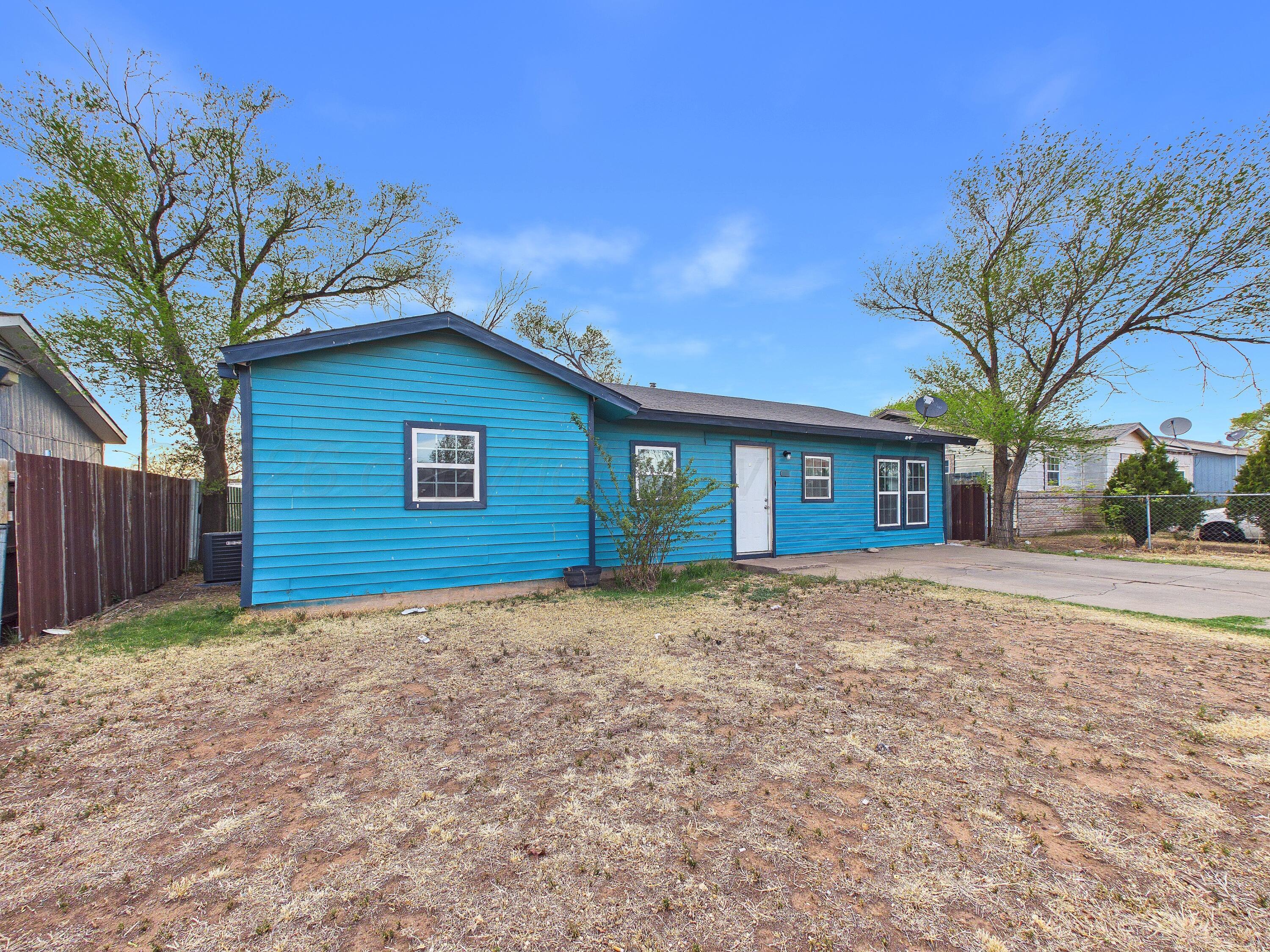1103 Bluebell Street Amarillo, TX 79107 - Photo 2 of 18 CAM06347G6-PR0022-STILL003