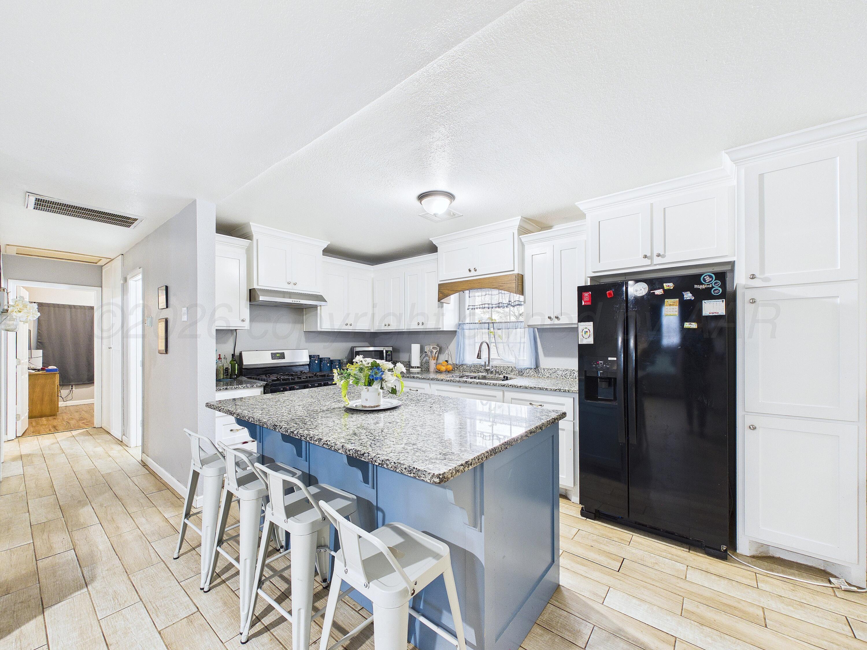 1103 Bluebell Street Amarillo, TX 79107 - Photo 8 of 18 CAM06347G6-PR0022-STILL009