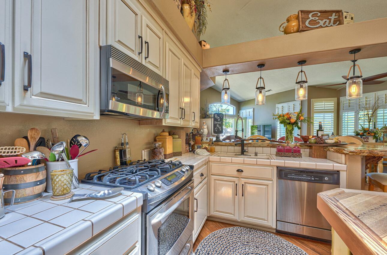 17763 Riverbend Road Salinas, CA 93908 - Photo 11 of 39 Gallery Image 11