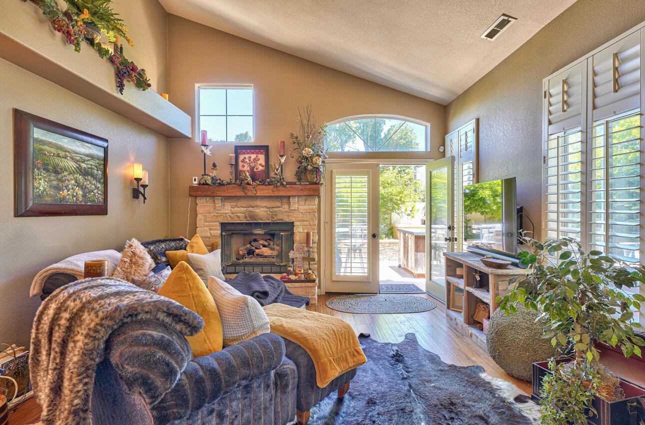 17763 Riverbend Road Salinas, CA 93908 - Photo 13 of 39 Gallery Image 13