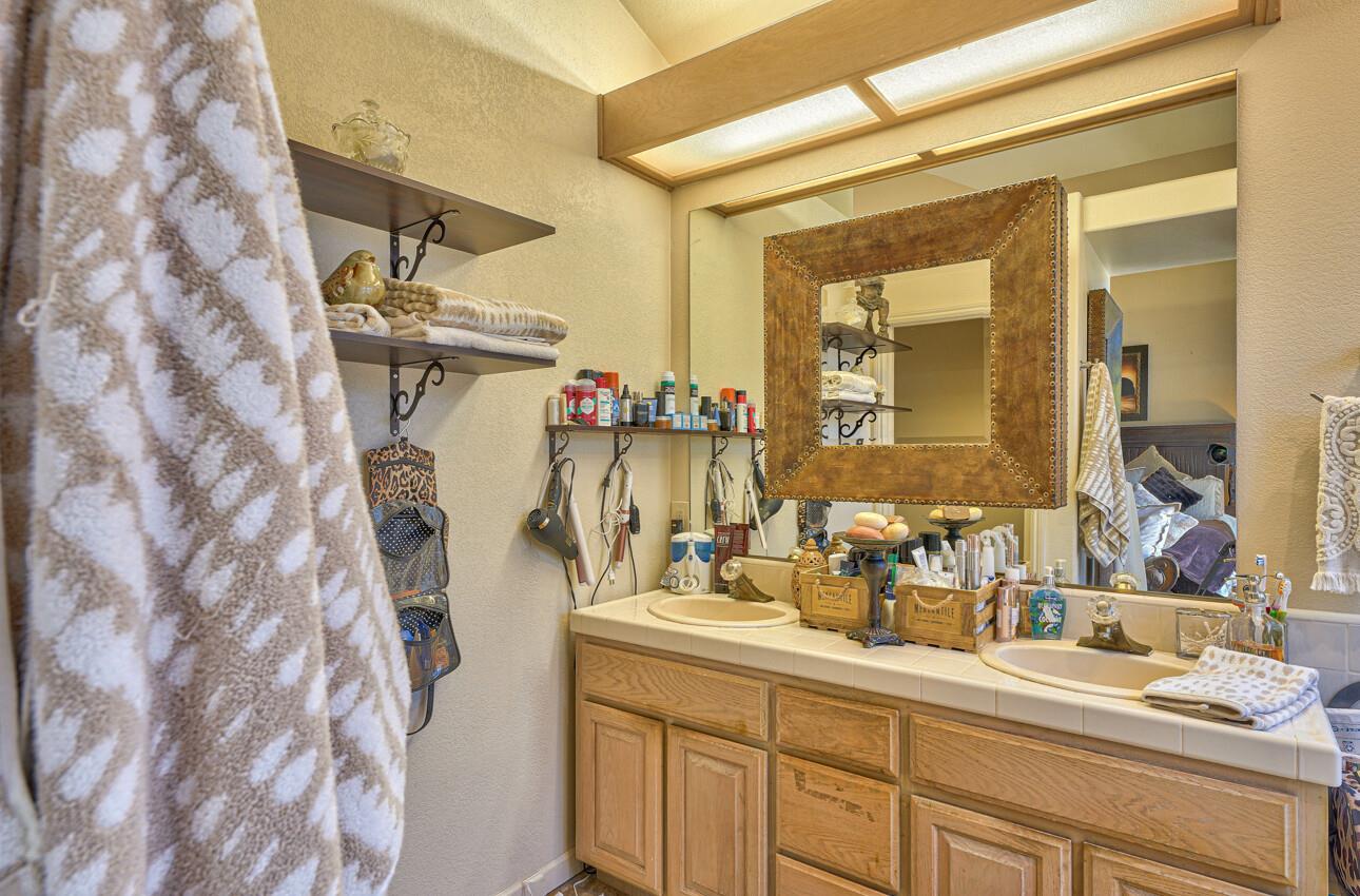 17763 Riverbend Road Salinas, CA 93908 - Photo 28 of 39 Gallery Image 28