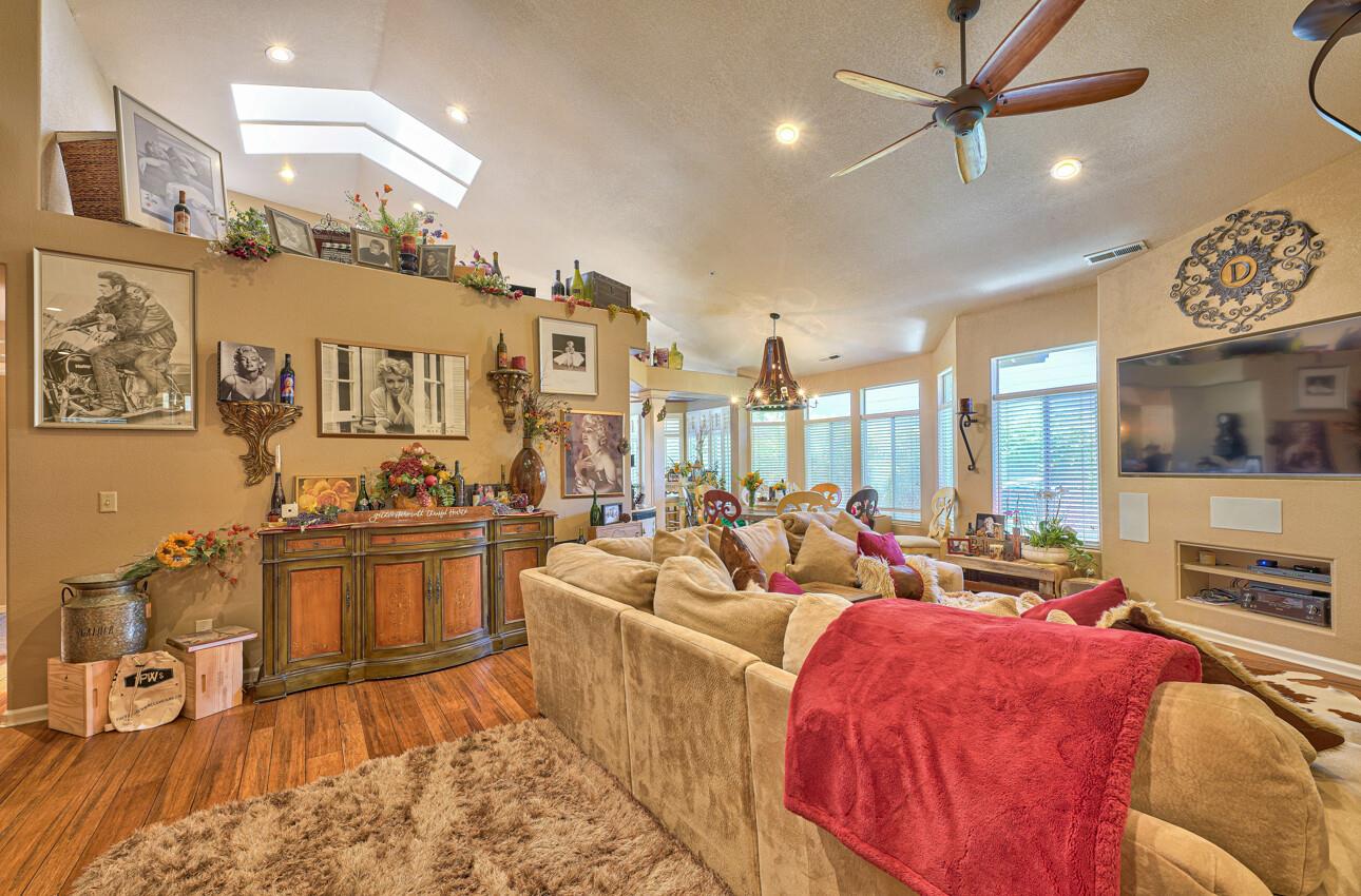 17763 Riverbend Road Salinas, CA 93908 - Photo 7 of 39 Gallery Image 7