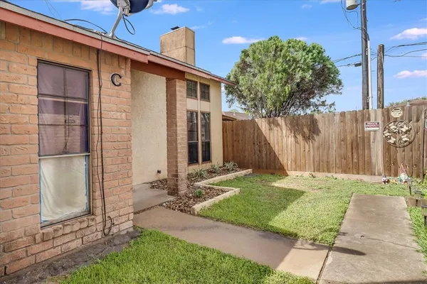 $1,545 | 11205 Willowood Creek Drive, Unit C, Corpus Christi, TX 78410